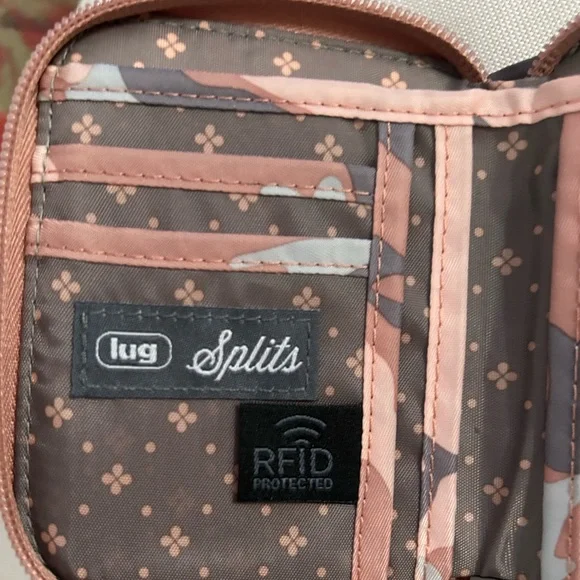 Lug Quilted Camouflage Wallet - Pink and Gray - Picture 5 of 6